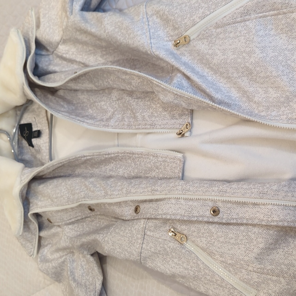 Jessica Simpson jacket - Picture 4 of 4